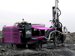 Integrated Automatic DTH drilling machine engine 194 KW hydraulic mining drilling rig