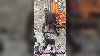 Hard Rock Blast Hole Drilling Rig Mining DTH Drilling Machine Hydraulic Portable Drilling Rig