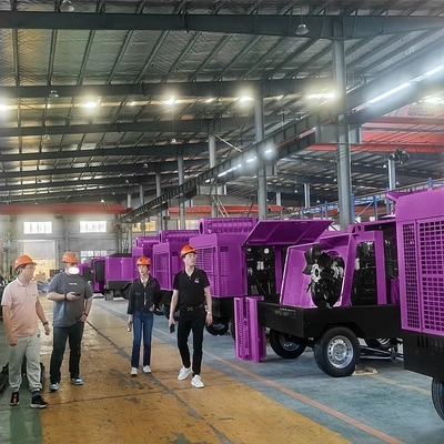 Low Noise Cummins Engine 25bar Portable Diesel Screw Air Compressor for Mining