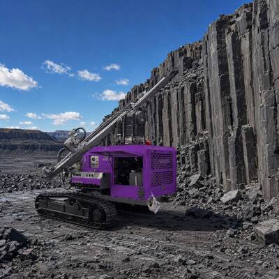 DTH Hammer Drilling Rig Heat Dissipation Performance Mining Drilling Machine Hydraulic Drilling Rig Equipment